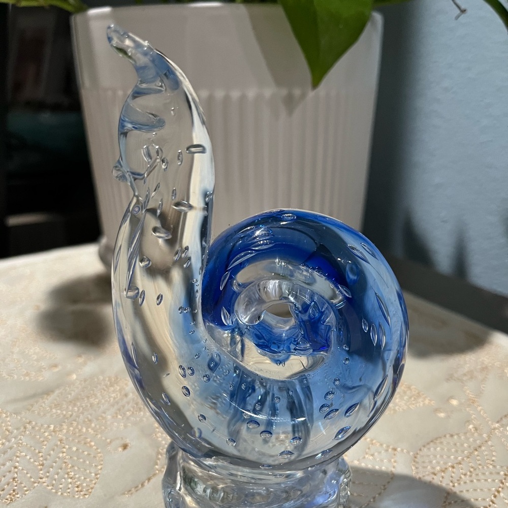 Beautiful Vintage Art Glass Snail in
Cobalt Blue